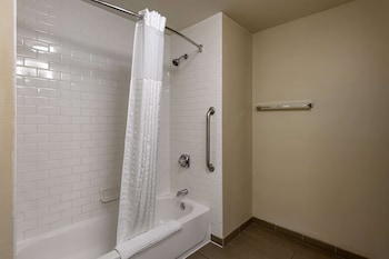 Suite, 2 Queen Beds, Non Smoking