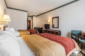 Standard Room, 2 Queen Beds, Non Smoking