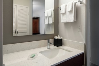 Room, 2 Queen Beds, Balcony