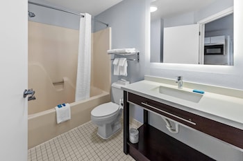 Studio Suite, 1 Queen Bed with Sofa bed, Non Smoking