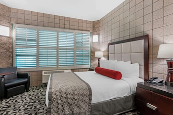 Standard Room, 1 Queen Bed, Accessible, Non Smoking