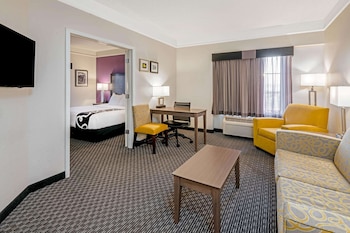 Suite, 1 King Bed, Non Smoking (Water View)