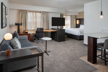Studio Suite, 1 Queen Bed with Sofa bed