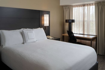 Suite, Multiple Beds, Accessible (Hearing Two Bedroom Two Queens)