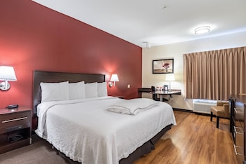 Premium Room, 1 King Bed (Upgraded Bedding & Snack, Smoke Free)