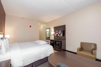 Premium Room, 1 King Bed (Upgraded Bedding & Snack, Smoke Free)