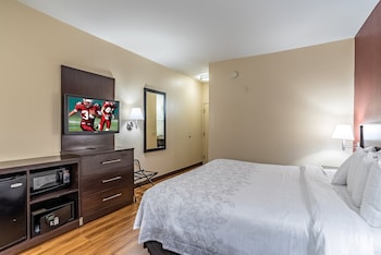 Superior Room, 1 King Bed, Accessible (Smoke Free)