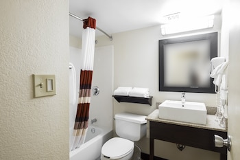 Standard Room, 1 King Bed (Smoke Free)