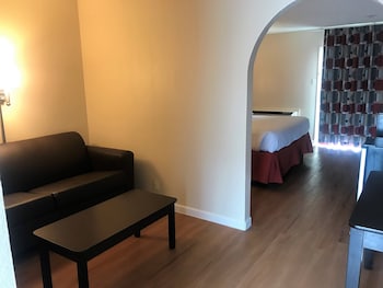 Superior Suite, 1 King Bed, Accessible, Non Smoking