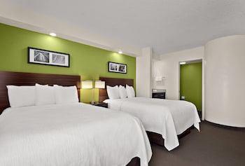 Business Room, 2 Queen Beds, Non Smoking