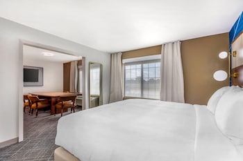 Suite, 1 King Bed with Sofa bed, Non Smoking (Boardroom Table)