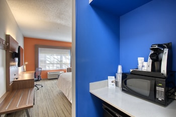 Standard Room, 1 King Bed (Extra Floor Space)