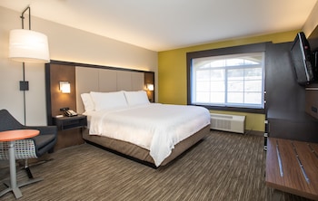 Standard Room, 1 King Bed, Mobility Accessible (Transfer Shower)