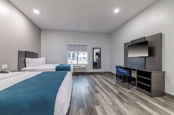 Deluxe Room, 2 Queen Beds, Non Smoking, Refrigerator & Microwave