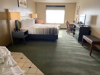 Suite, 1 King Bed, Non Smoking, Jetted Tub
