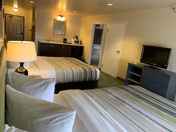 Room, 2 Queen Beds, Non Smoking