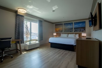 Room, 1 King Bed, Accessible, Non Smoking (Mobility/Hearing Impaired)