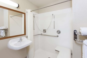 Room, 1 King Bed, Accessible, Non Smoking (Mobility/Hearing Impaired)