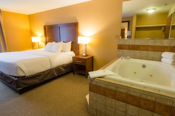Suite, 1 King Bed, Non Smoking (Upgrade)