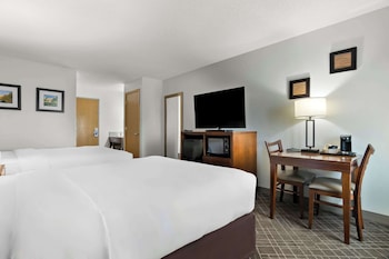 Standard Room, 2 Queen Beds, Non Smoking