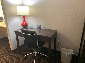 Standard Room, 2 Queen Beds, Accessible