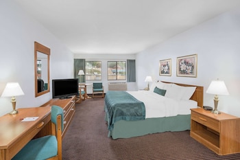 Standard Room, 1 King Bed