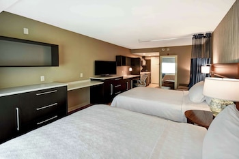 Suite, 2 Queen Beds, Accessible (Mobility & Hearing, Roll-in Shower)