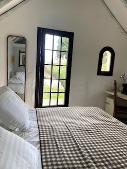Superior Cabin, 1 King Bed (Gardian)
