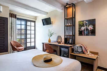 Double Room (Manadier)