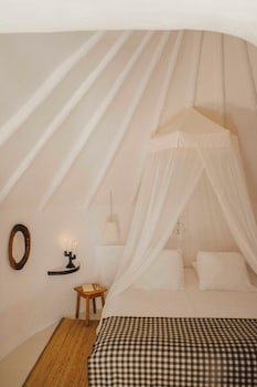 Luxury Cabin, 1 King Bed (Gardian)