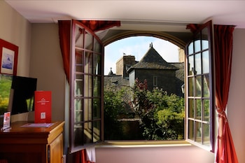 Triple Room Red House
