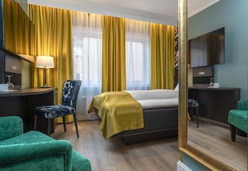 Standard Room, 1 Queen Bed, Non Smoking