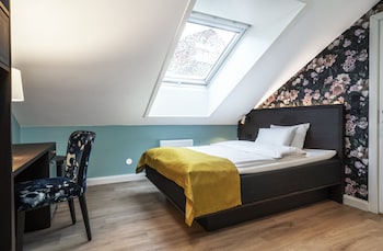 Standard Room, 1 Queen Bed, Non Smoking