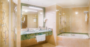 Junior Suite, City View