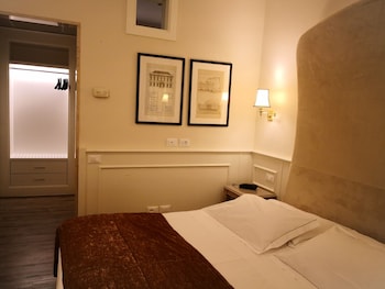 Double Room Single Use