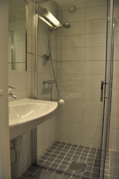 Double Room (Compact)