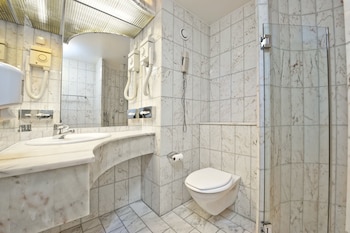 Single Room (Compact)