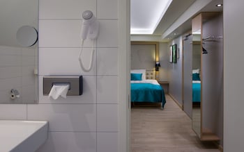 Superior Room, 2 Twin Beds, Non Smoking