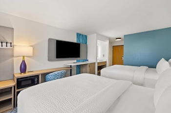 Room, 2 Queen Beds, Non Smoking