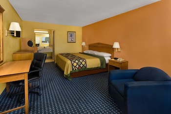 Standard Room, 1 King Bed, Smoking