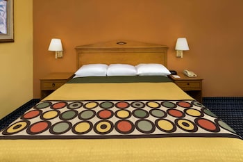 Standard Room, 1 King Bed