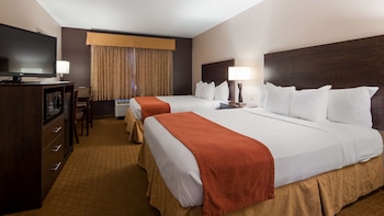 Standard Room, 2 Queen Beds, Non Smoking, Microwave