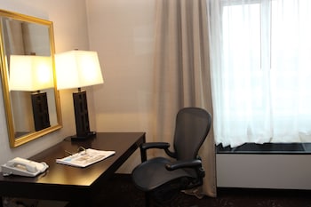 Standard Room, 1 King Bed