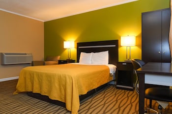 Standard Room, 1 Queen Bed, Non Smoking