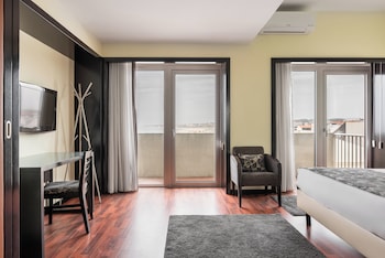 Suite, Sea View