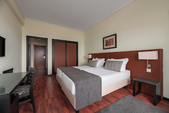 Deluxe Double Room, City View