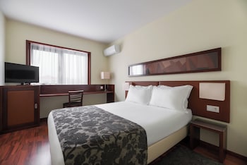 Deluxe Double Room, City View