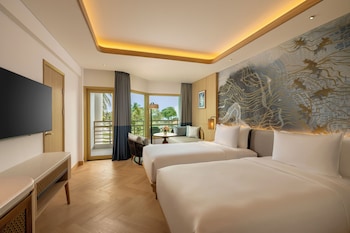 Deluxe Twin Room, 2 Twin Beds, Pool View