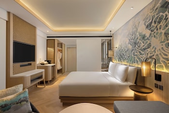 Premium Room, 1 King Bed, Terrace, Garden View