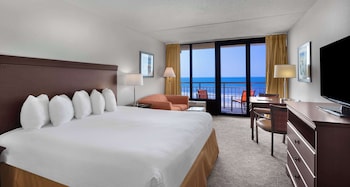 Suite, Multiple Beds, Balcony, Oceanfront (with Sofabed)
